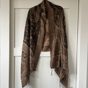 Elegant Brown Paisley Shawl